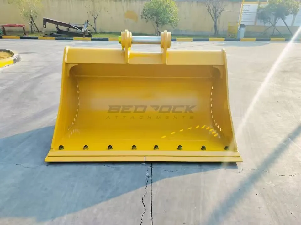 70 Excavator Cleaning Bucket fits CAT 320 Excavator,  B Linkage