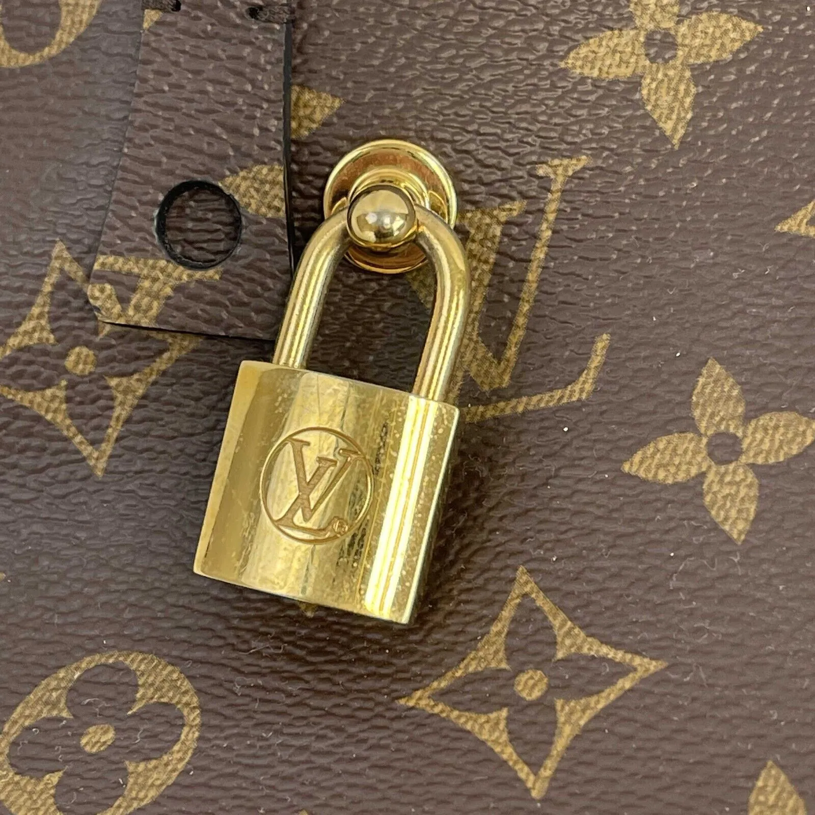 Louis Vuitton - Reverse Monogram City Cruiser PM Monogram Top Handle Bag