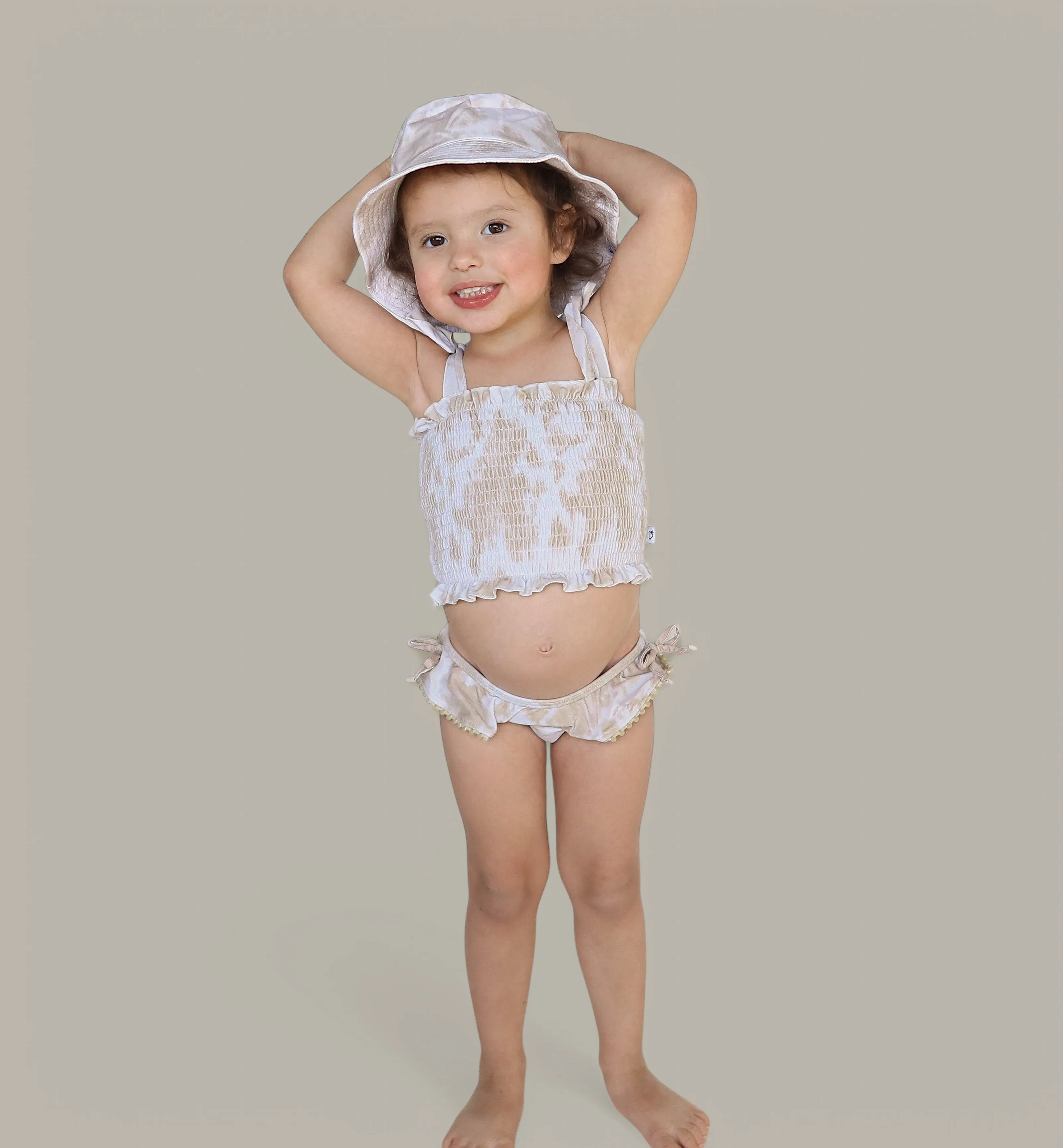SANDY SHORES DREAM BUCKET HAT