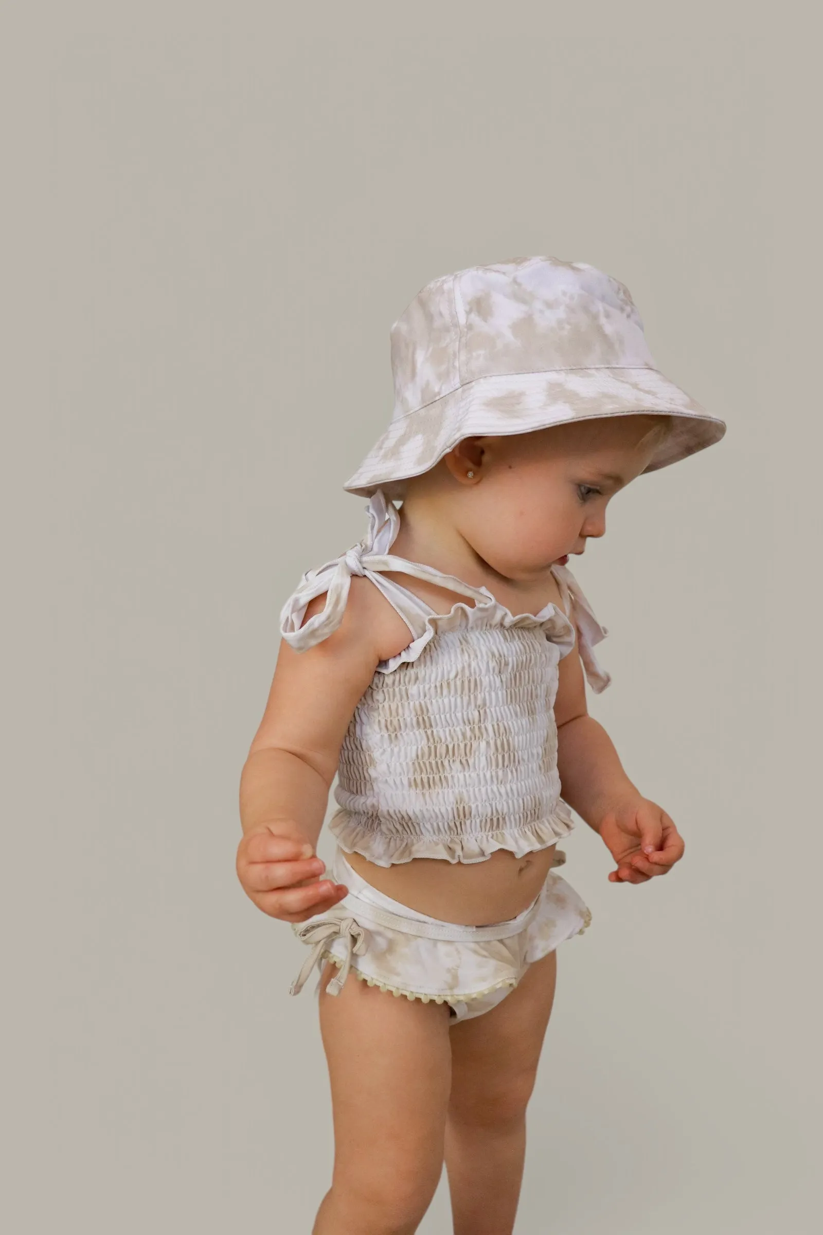 SANDY SHORES DREAM BUCKET HAT